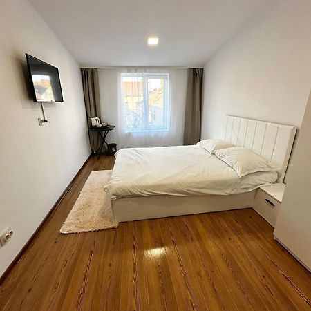 Residence Ultracentral Brasov Bagian luar foto